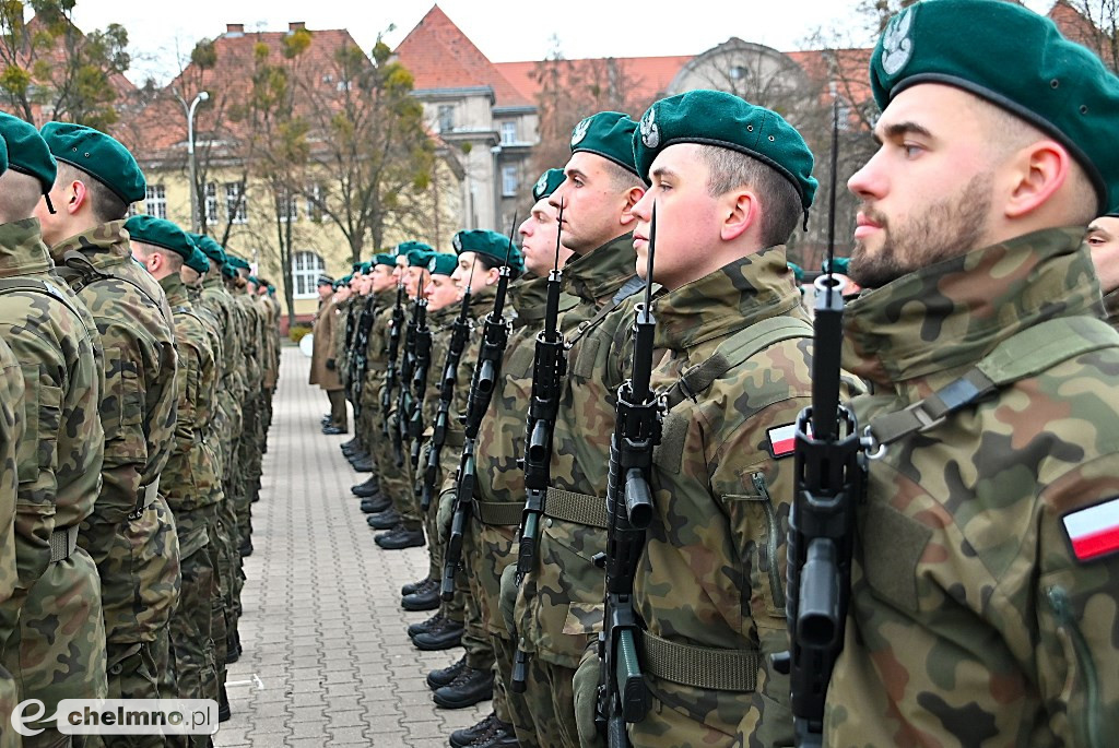 Przysięga wojskowa żołnierzy Dobrowolnej Zasadniczej Służby Wojskowej