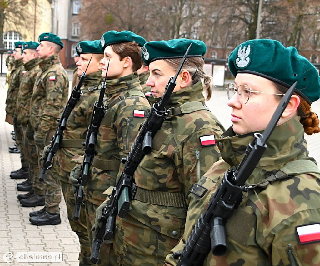 Przysięga wojskowa żołnierzy Dobrowolnej Zasadniczej Służby Wojskowej