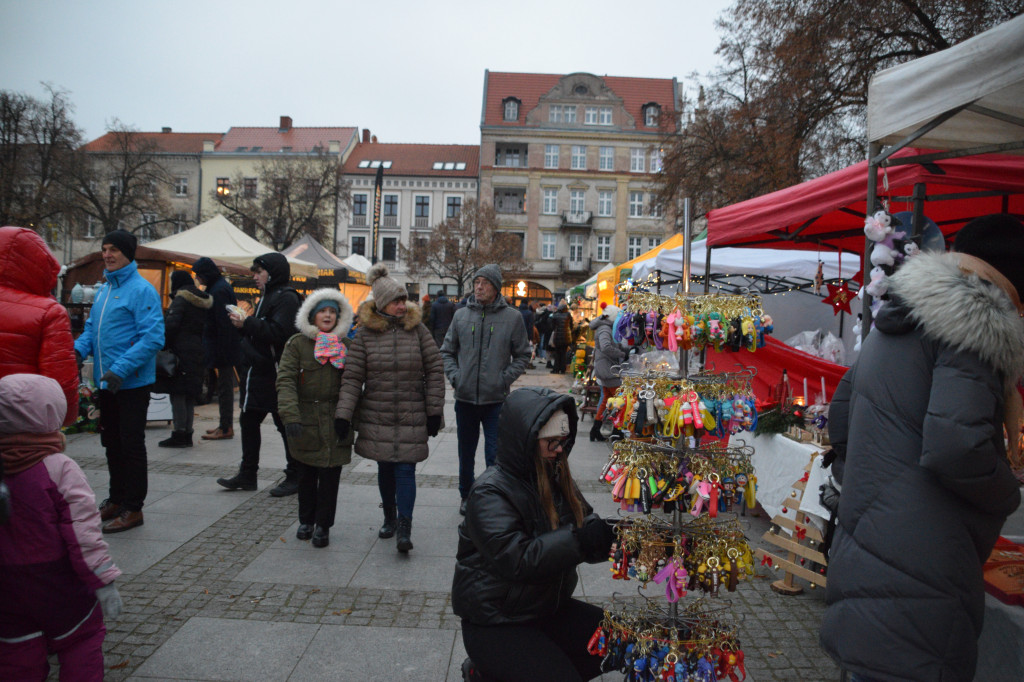 Kolorowo i radośnie na Jarmarku Bożonarodzeniowym w Chełmnie