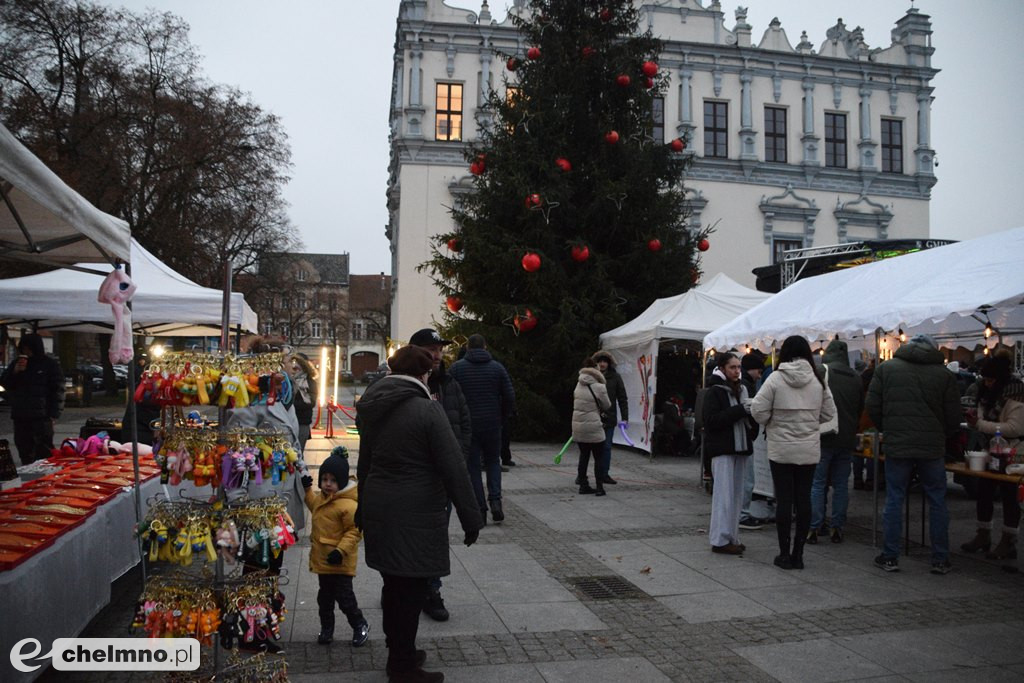 Kolorowo i radośnie na Jarmarku Bożonarodzeniowym w Chełmnie