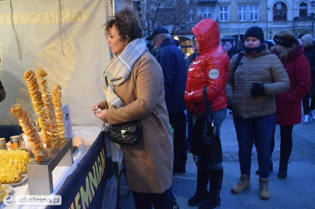 Kolorowo i radośnie na Jarmarku Bożonarodzeniowym w Chełmnie