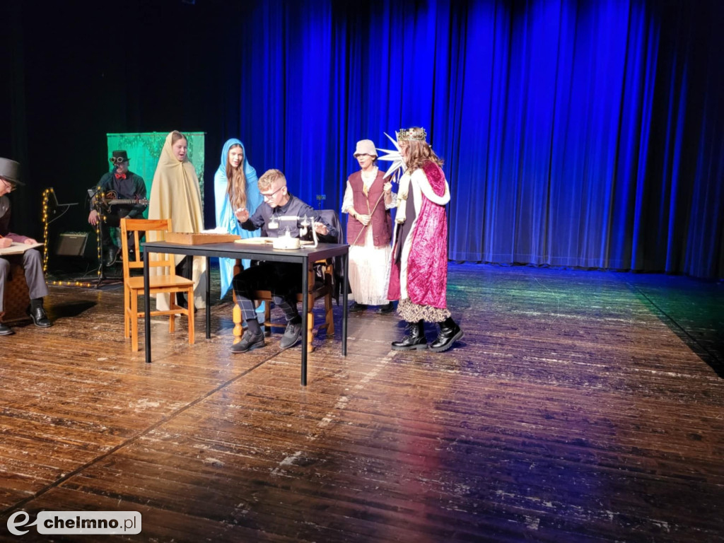 Uczniowska /Opowieść wigilijna/ w kinoteatrze Rondo