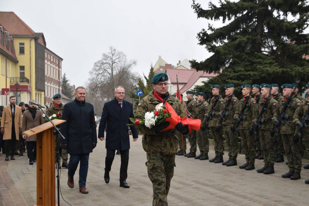 Uroczystość patriotyczna przy Grobie Nieznanego Żołnierza