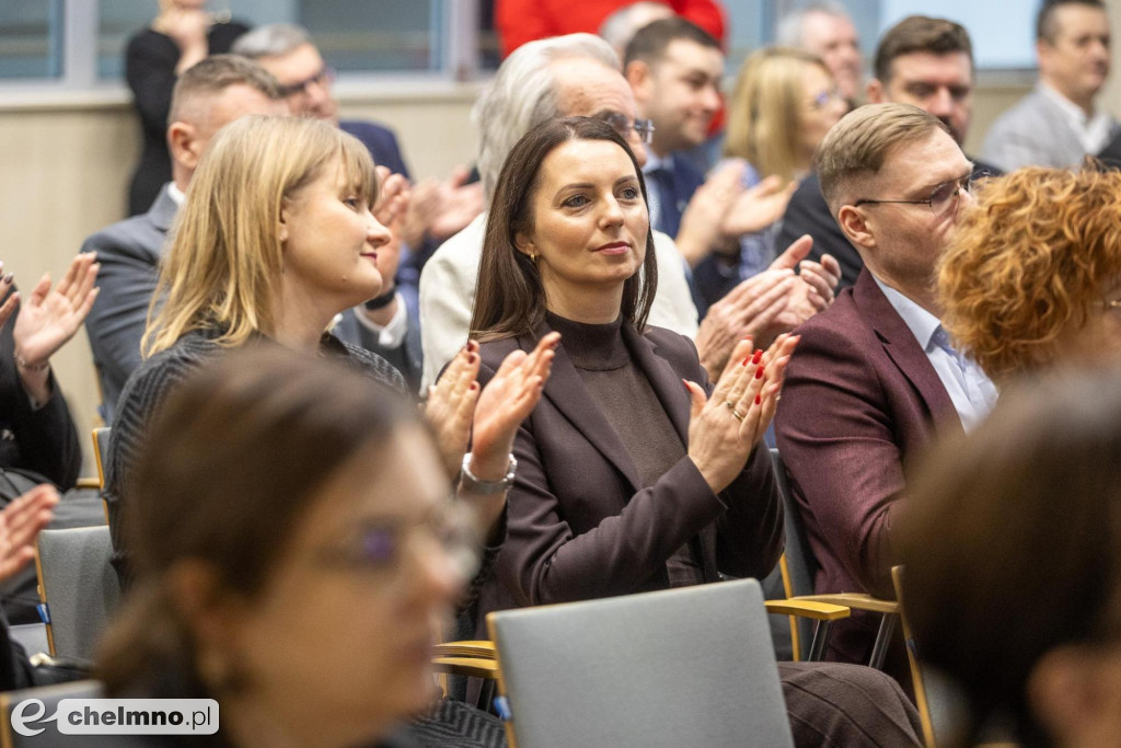 FEdKP: szpitale, transport, projekty społeczne