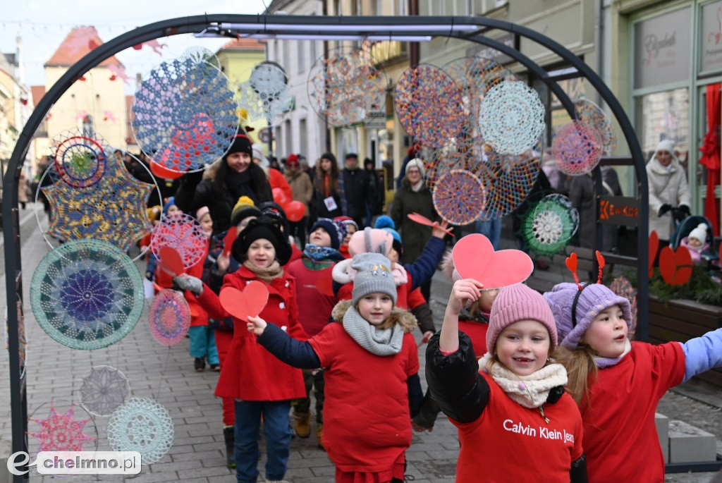 Walentynkowy korowód przeszedł ulicami Chełmna