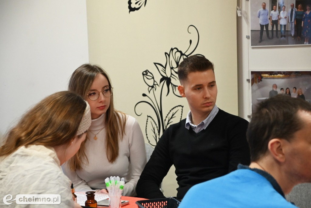 Perfumy mają wibracje – fotorelacja z wyjątkowych warsztatów Walentynkowych