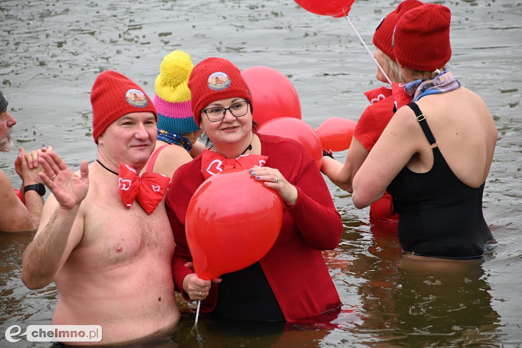 Oni pokazali, że są zakochani... w morsowaniu