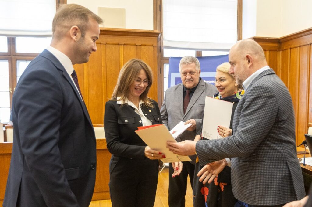 Nowe umowy FEdKP: edukacja, infrastruktura, przestrzeń publiczna