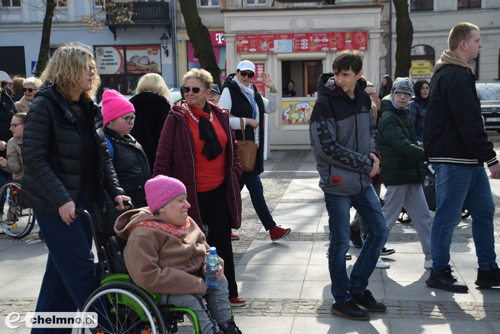 Happening z okazji Światowego Dnia Zespołu Downa i powitania WIOSNY