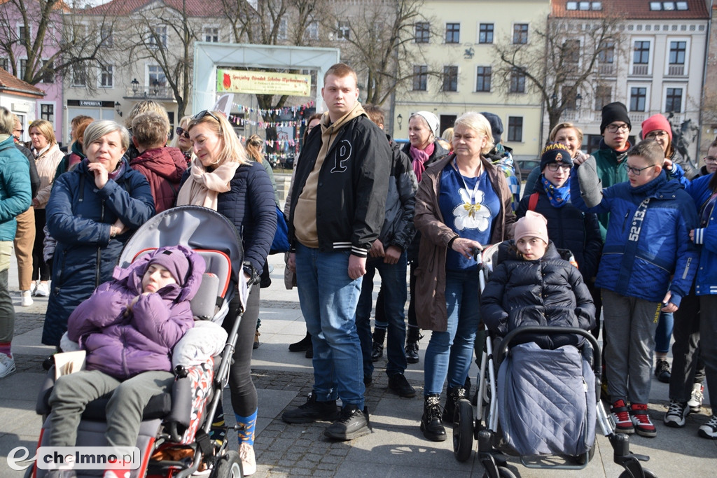 Happening z okazji Światowego Dnia Zespołu Downa i powitania WIOSNY