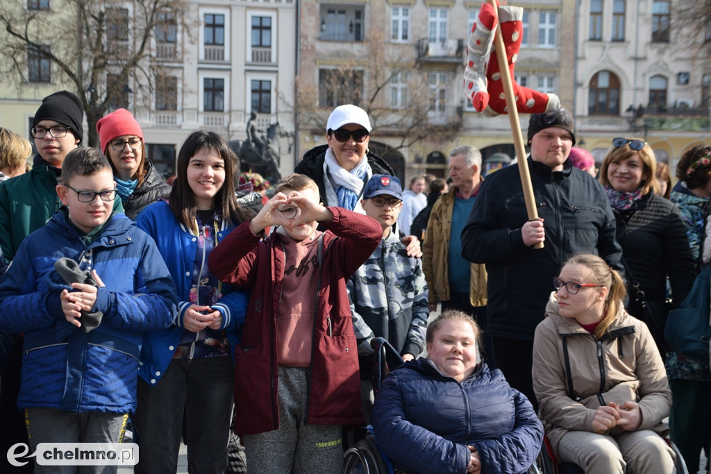 Happening z okazji Światowego Dnia Zespołu Downa i powitania WIOSNY