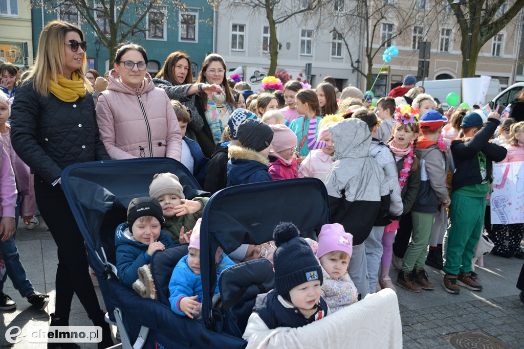 Happening z okazji Światowego Dnia Zespołu Downa i powitania WIOSNY