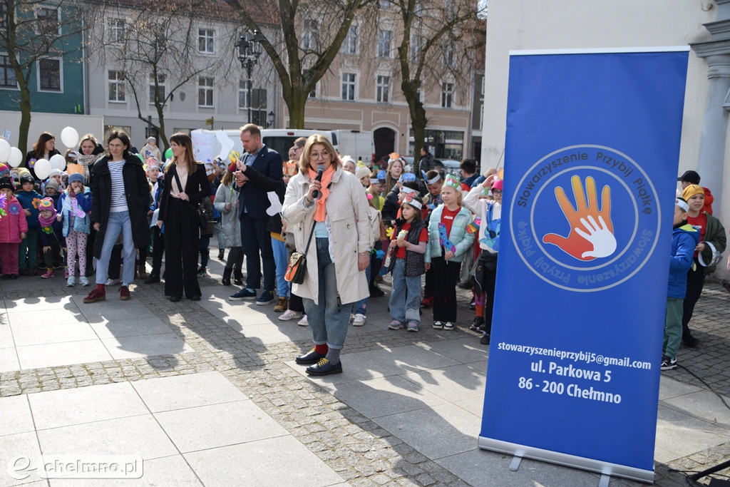 Happening z okazji Światowego Dnia Zespołu Downa i powitania WIOSNY