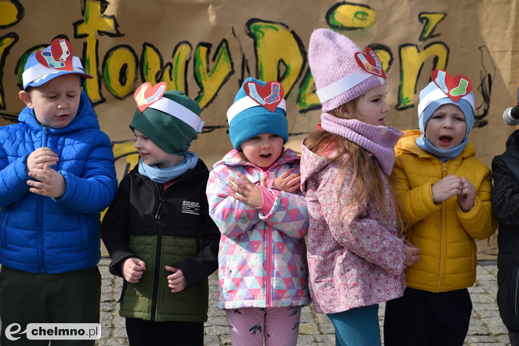 Happening z okazji Światowego Dnia Zespołu Downa i powitania WIOSNY