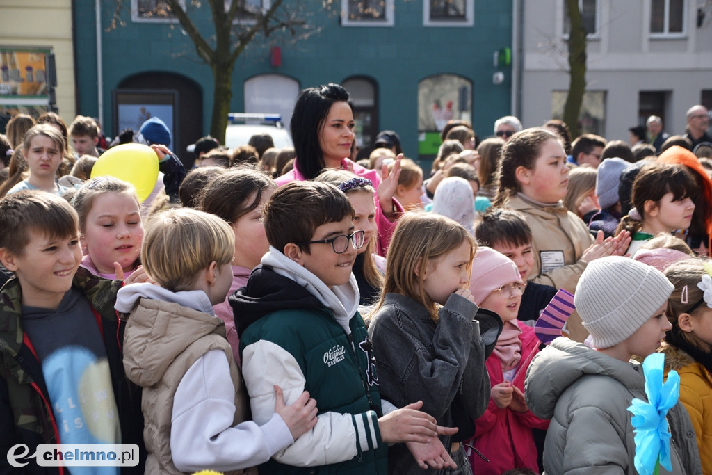 Happening z okazji Światowego Dnia Zespołu Downa i powitania WIOSNY