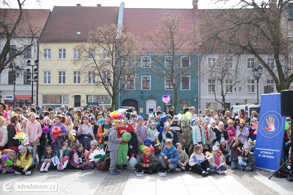 Happening z okazji Światowego Dnia Zespołu Downa i powitania WIOSNY