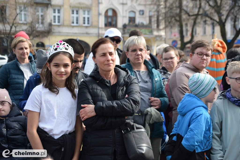 Happening z okazji Światowego Dnia Zespołu Downa i powitania WIOSNY