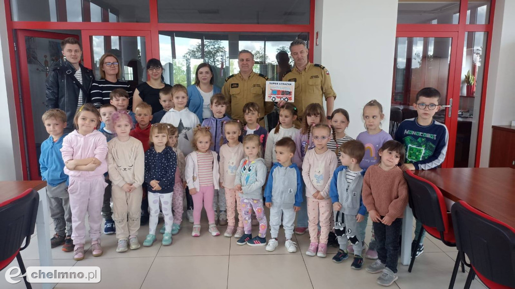 Przedszkolaki z wizytą w Komendzie Powiatowej PSP w Chełmnie