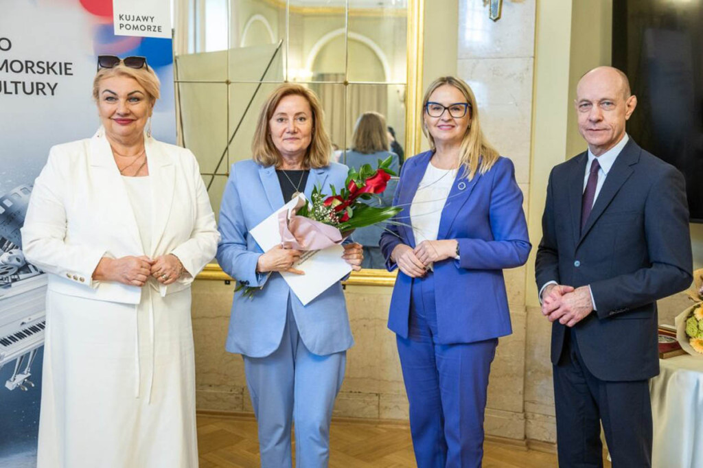 Kto czyta, żyje podwójnie! Bibliotekarze z nagrodami Marszałka