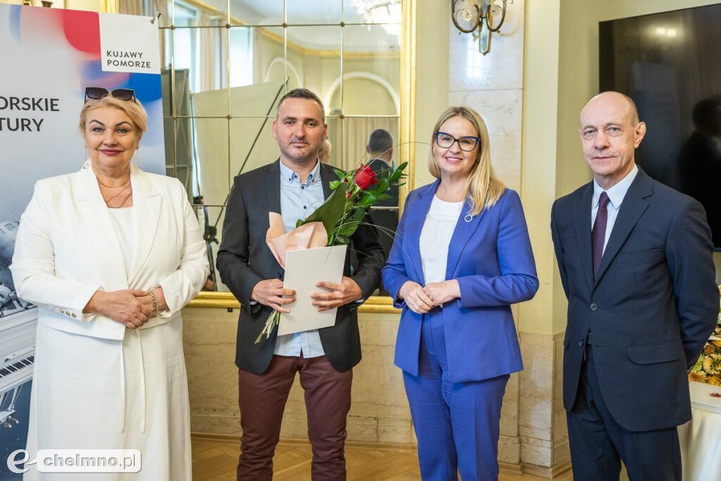Kto czyta, żyje podwójnie! Bibliotekarze z nagrodami Marszałka