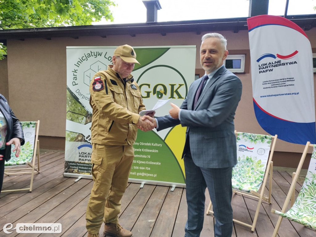 Podpisanie umów na realizację inicjatyw lokalnych