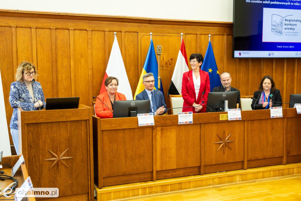 Uczniowie podstawówek nagrodzeni za wiedzę o samorządzie