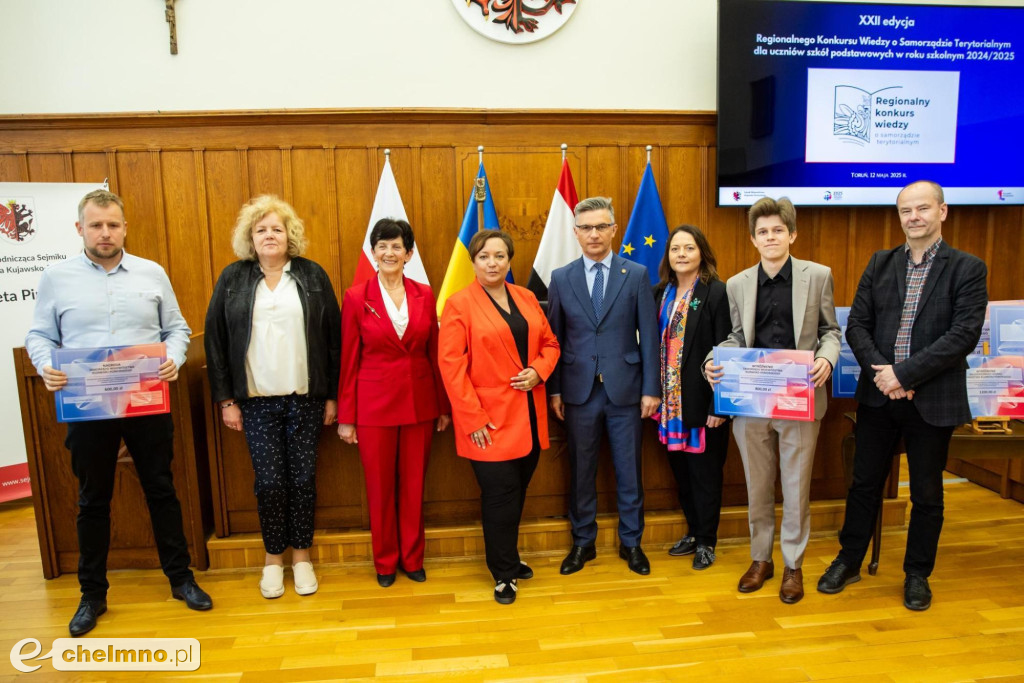 Uczniowie podstawówek nagrodzeni za wiedzę o samorządzie