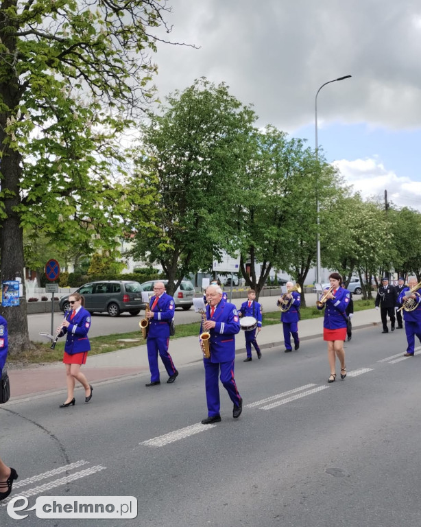 Orkiestra Dęta ChDK i Mażoretki z hołdem dla strażaków