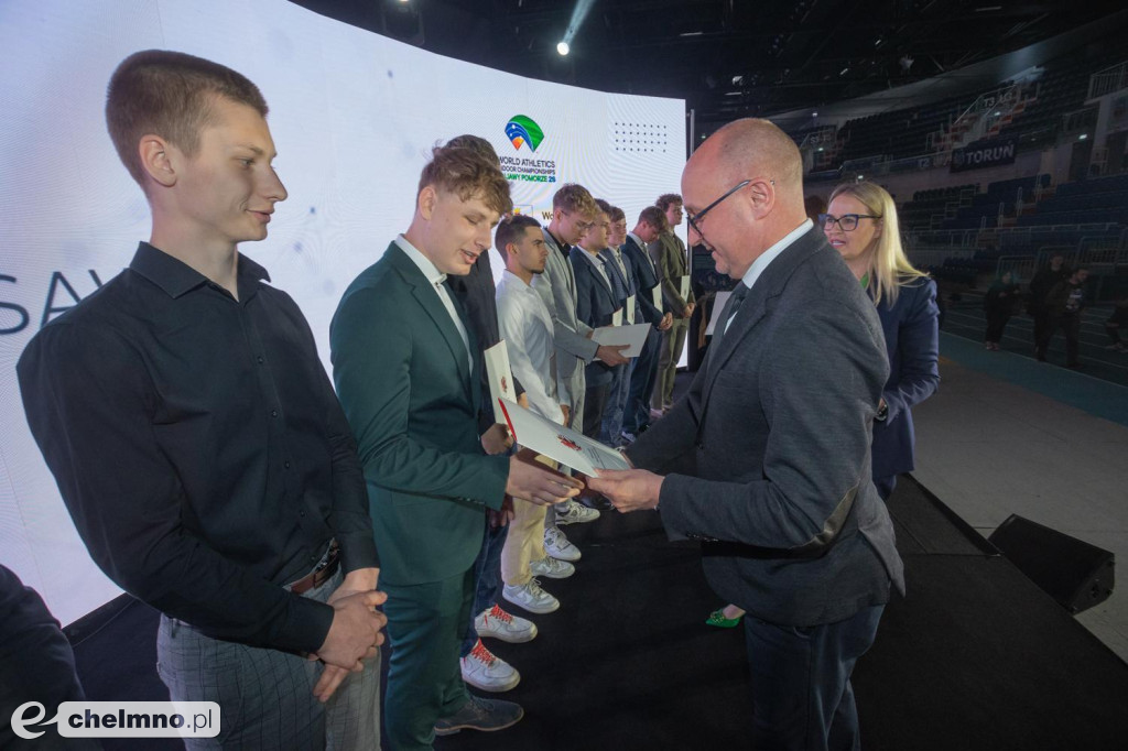 Wytrwali, utalentowani, pełni pasji – sportowcy z nagrodami