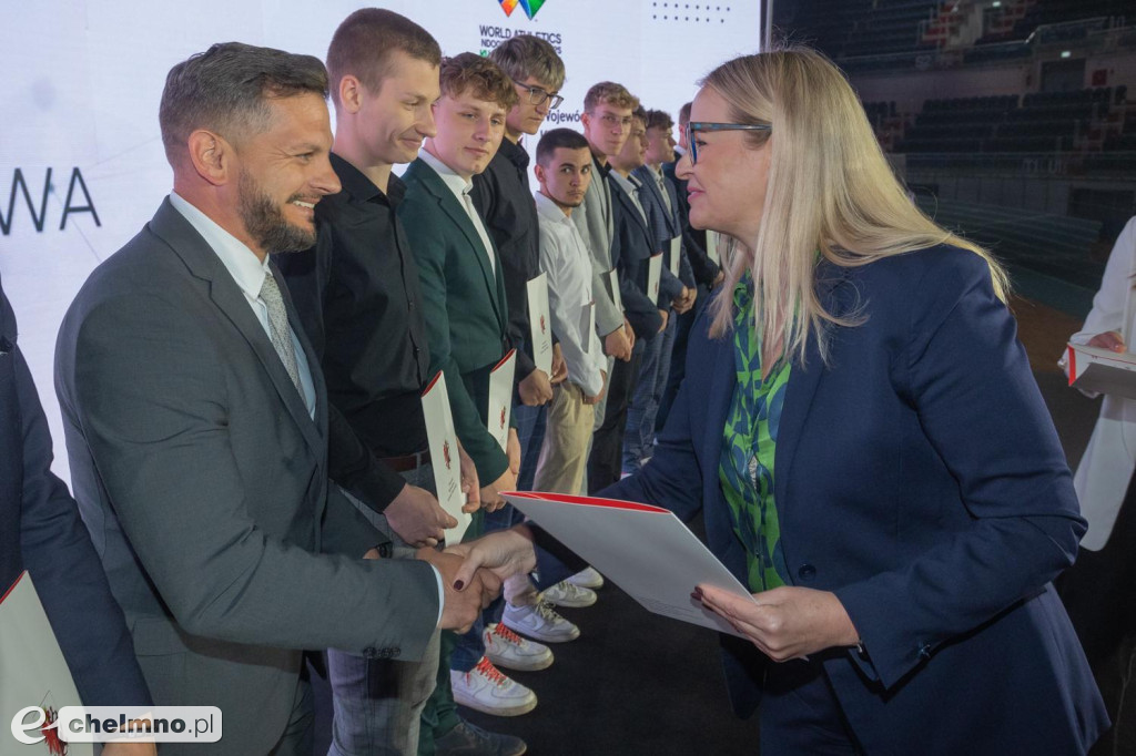 Wytrwali, utalentowani, pełni pasji – sportowcy z nagrodami