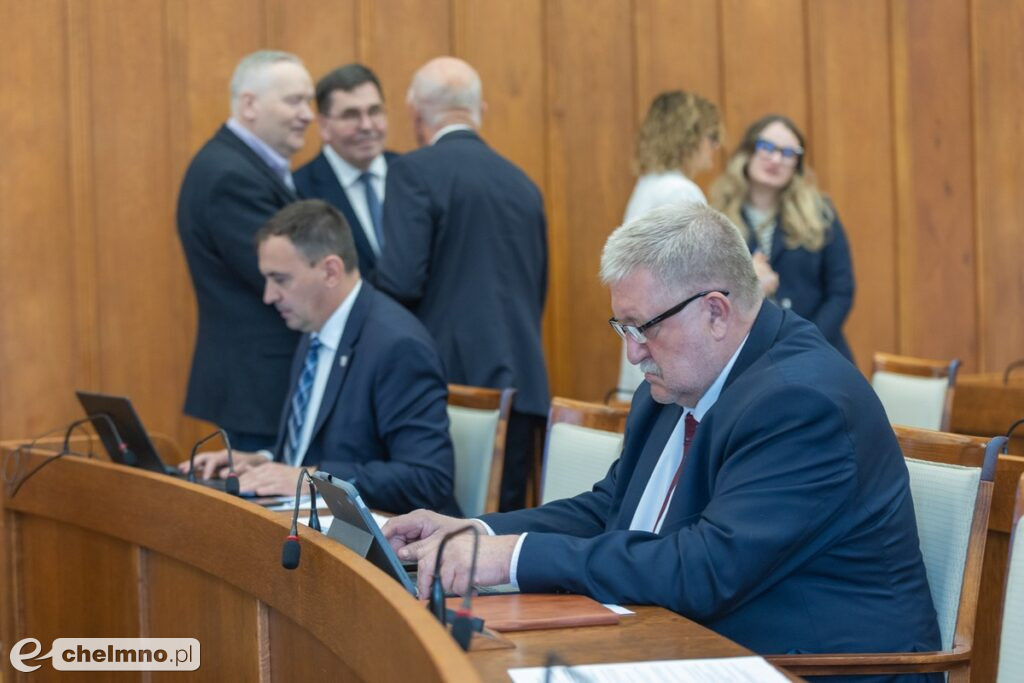 Absolutorium dla zarządu województwa