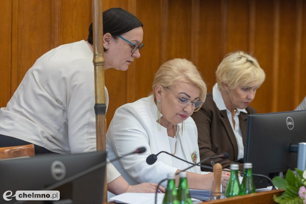 Absolutorium dla zarządu województwa