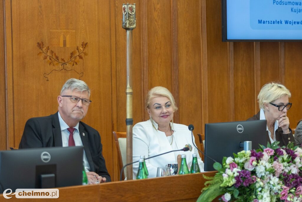 Absolutorium dla zarządu województwa