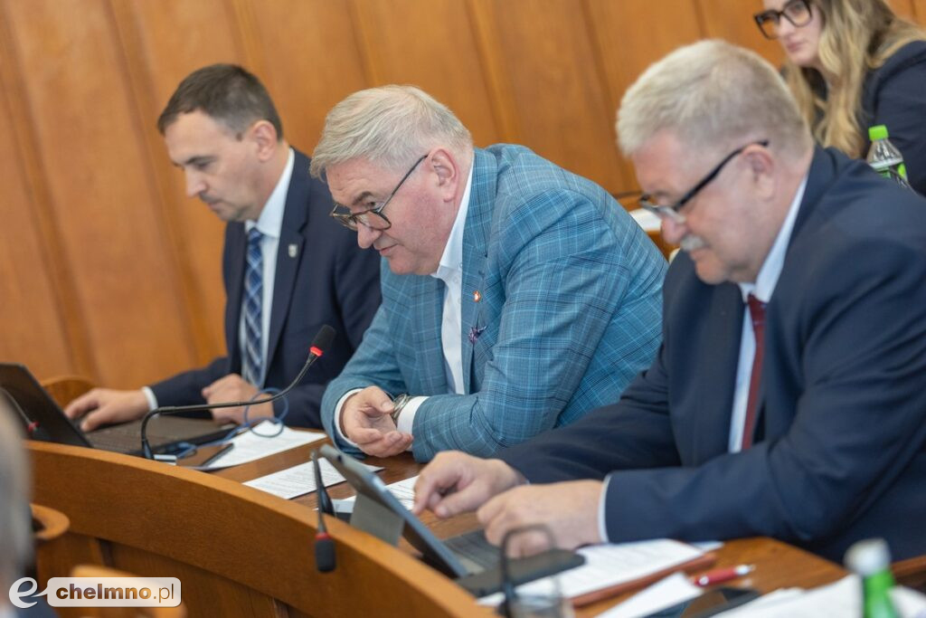 Absolutorium dla zarządu województwa