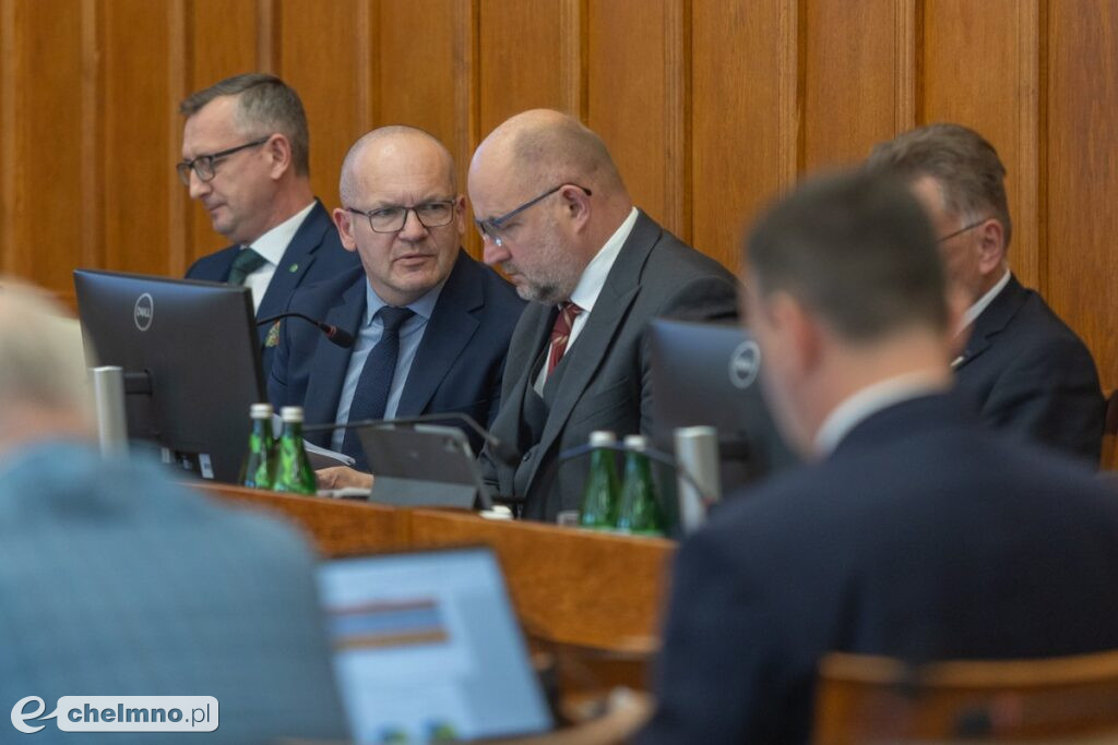 Absolutorium dla zarządu województwa