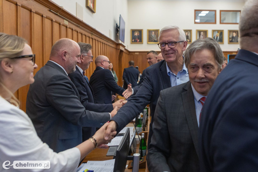 Absolutorium dla zarządu województwa