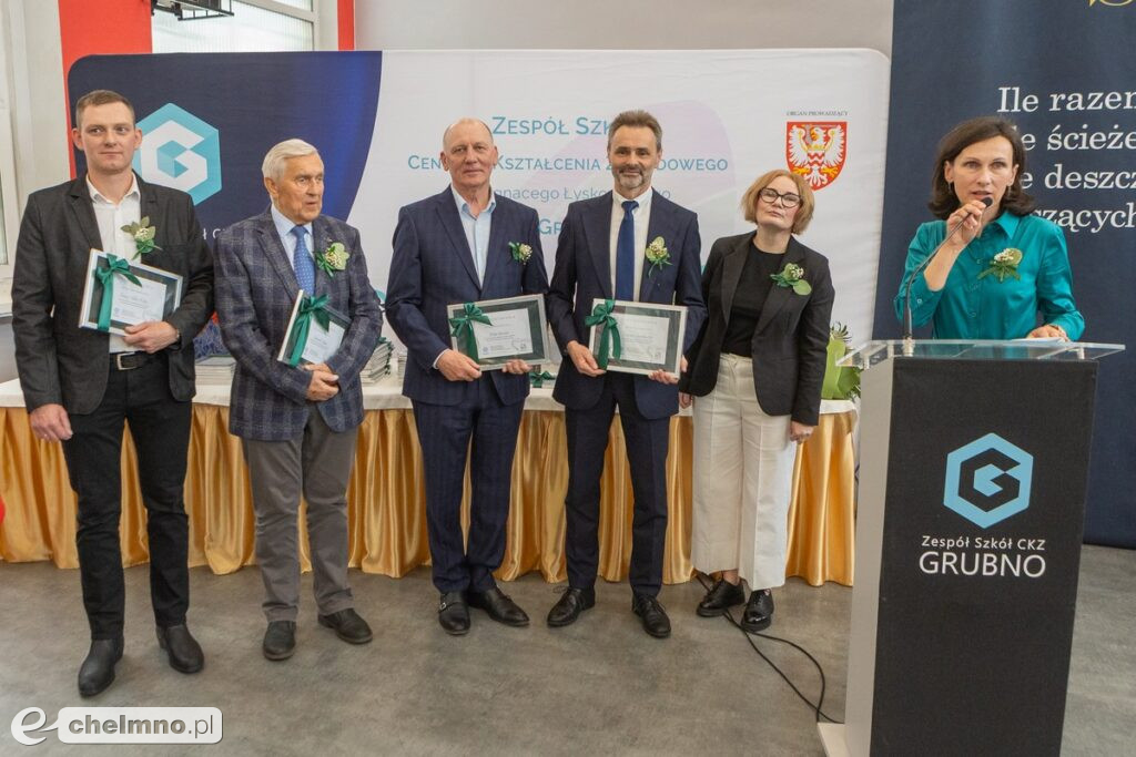 Medal Marszałka Województwa na 70-lecie Zespołu Szkół w Grubnie