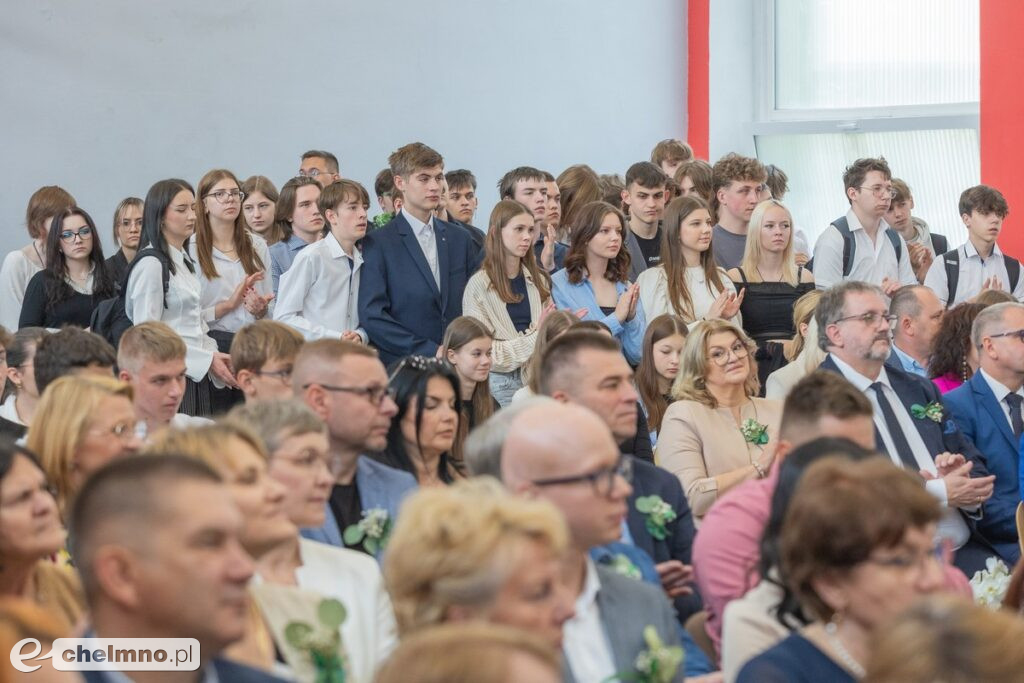 Medal Marszałka Województwa na 70-lecie Zespołu Szkół w Grubnie