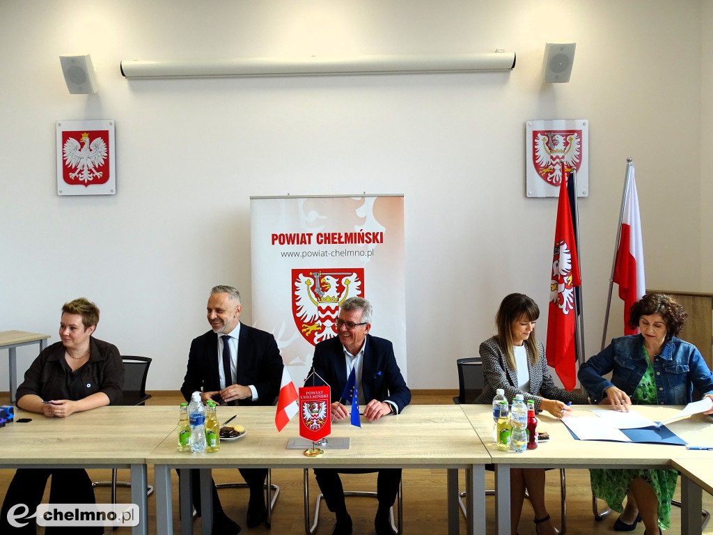 Podpisanie umowy w ramach konkursu „Produkt lokalny Powiatu Chełmińskiego\
