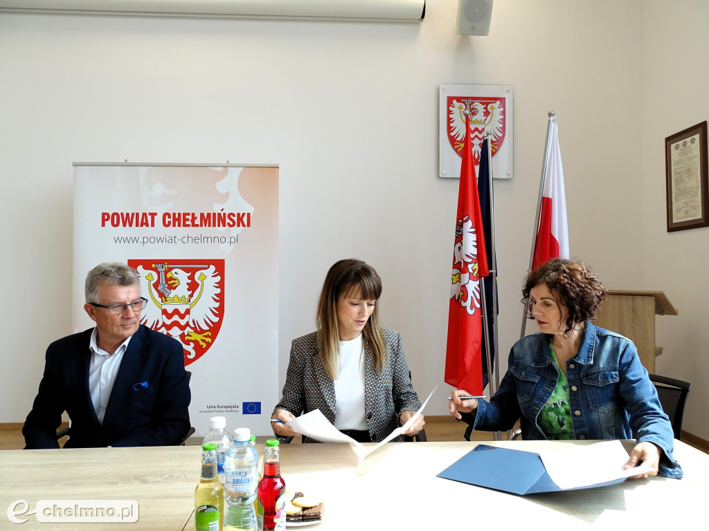 Podpisanie umowy w ramach konkursu „Produkt lokalny Powiatu Chełmińskiego\