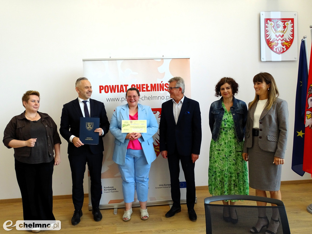 Podpisanie umowy w ramach konkursu „Produkt lokalny Powiatu Chełmińskiego\