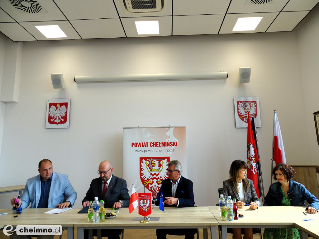 Podpisanie umowy w ramach konkursu „Produkt lokalny Powiatu Chełmińskiego\