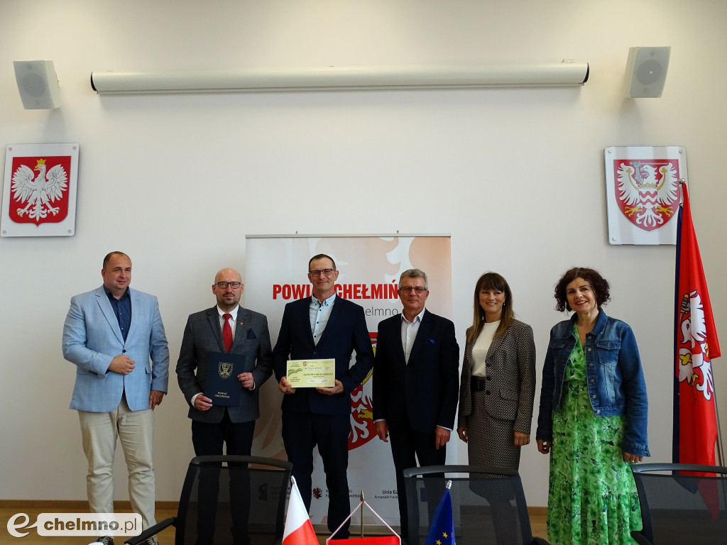 Podpisanie umowy w ramach konkursu „Produkt lokalny Powiatu Chełmińskiego\