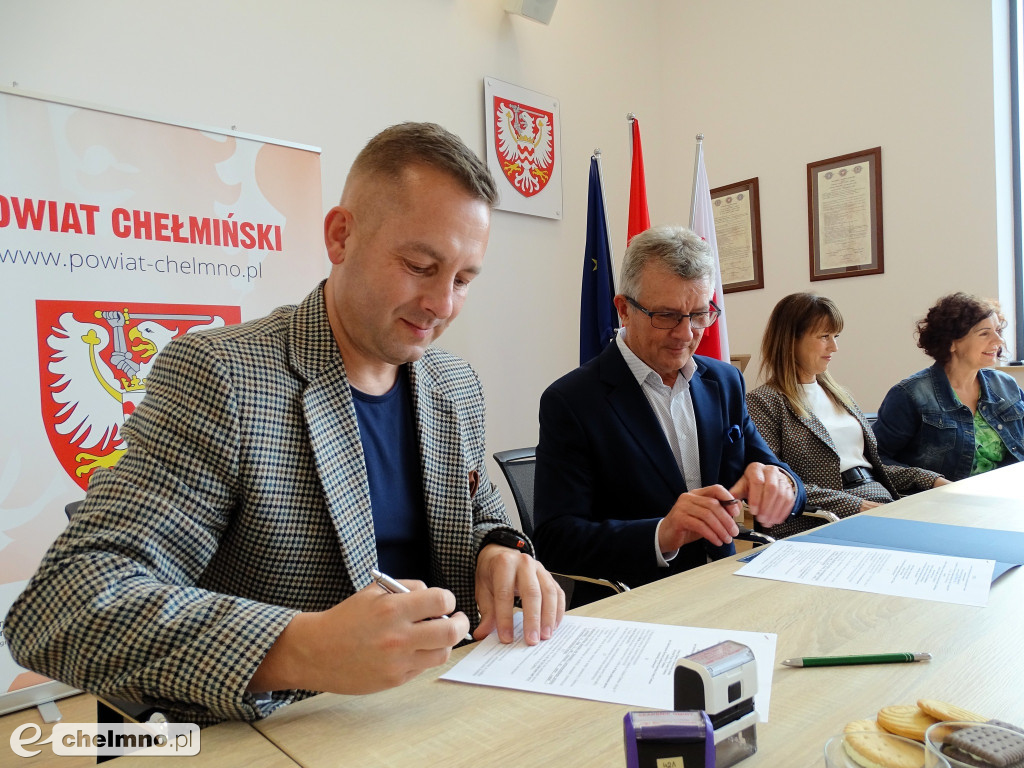 Podpisanie umowy w ramach konkursu „Produkt lokalny Powiatu Chełmińskiego\