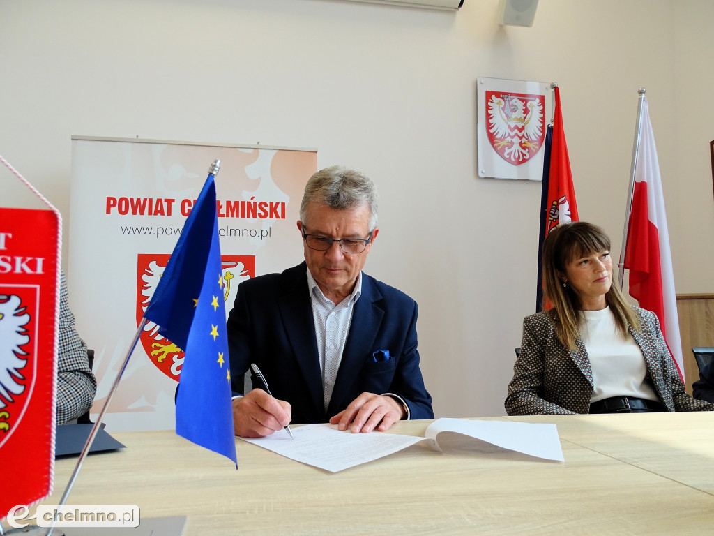 Podpisanie umowy w ramach konkursu „Produkt lokalny Powiatu Chełmińskiego\