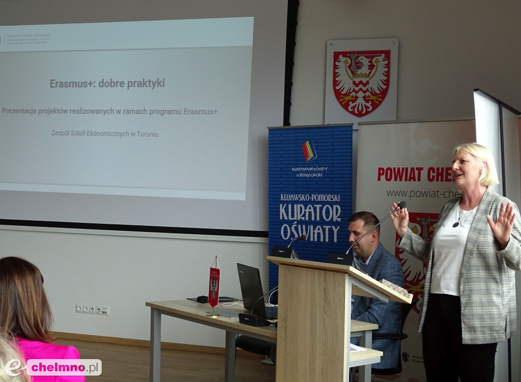 Samorządowcy, dyrektorzy szkół i nauczyciele poznawali zalety Erasmusa
