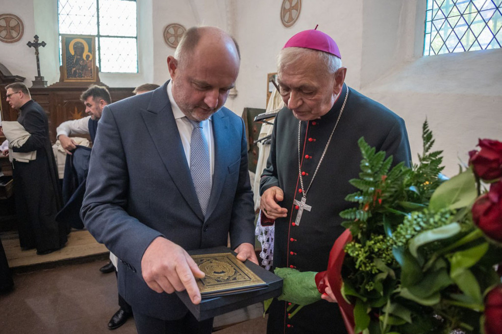 Sześć dekad kapłańskiej posługi biskupa Andrzeja Suskiego