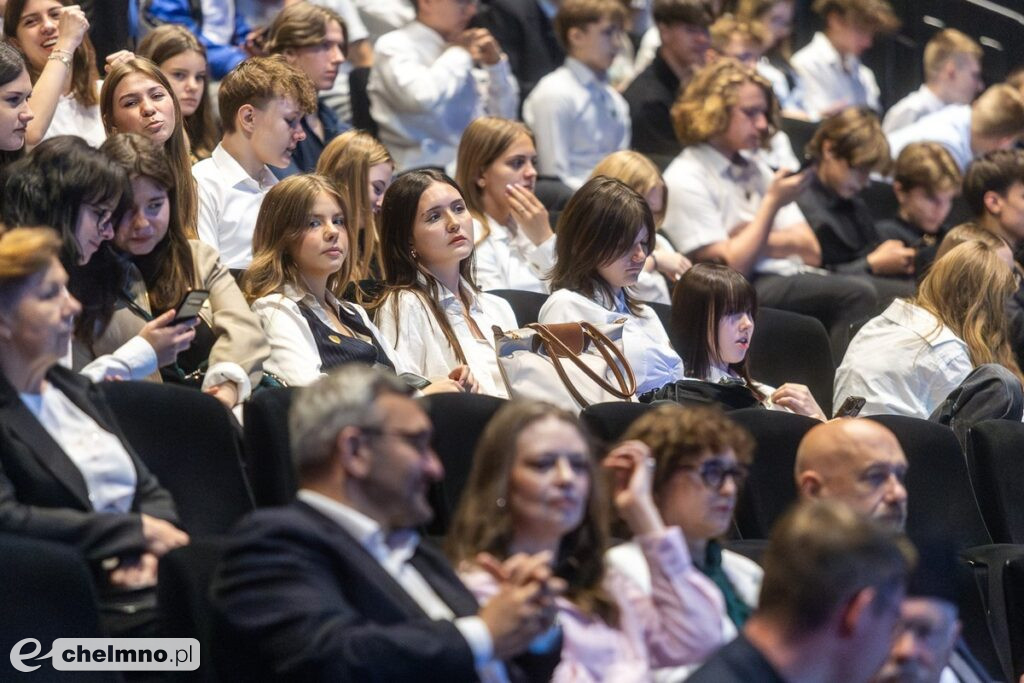 IV LO z medalem marszałka