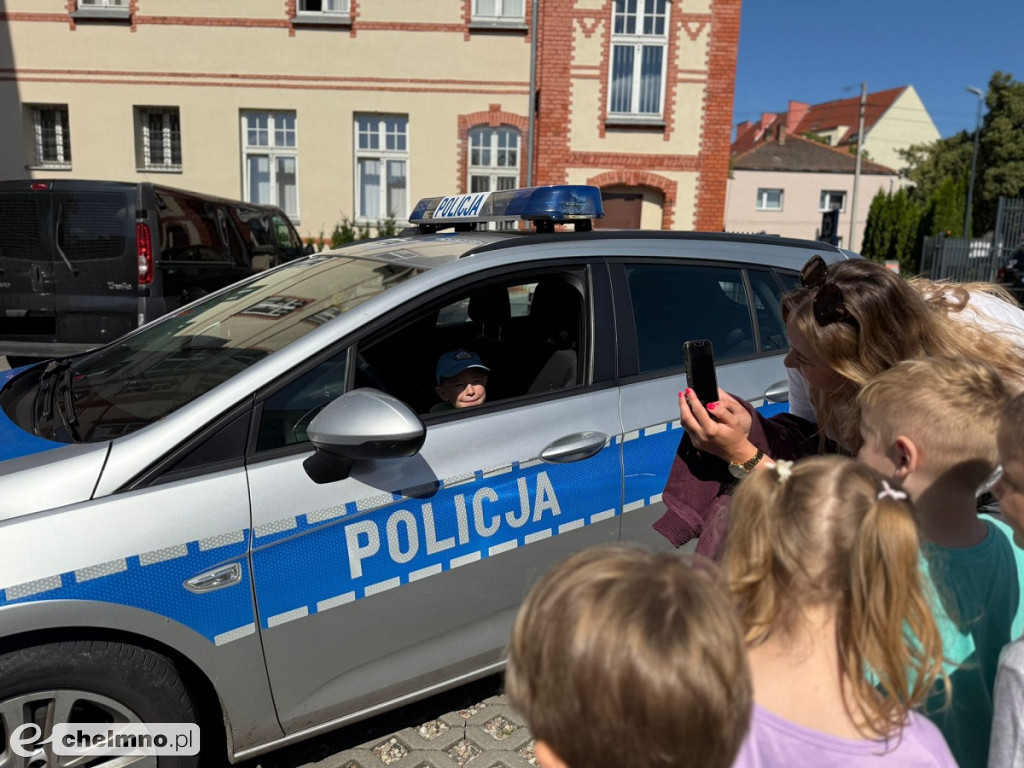Przedwakacyjne spotkania chełmińskich policjantów z młodzieżą