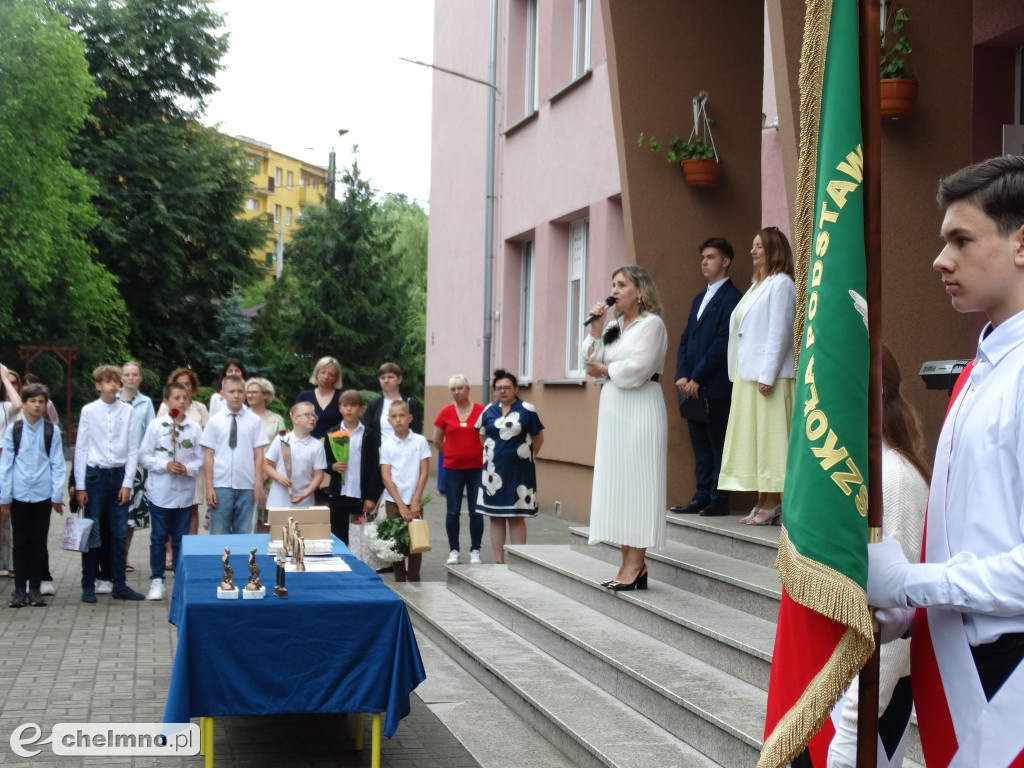 Fotorelacja z ostatniego dnia szkoły w \